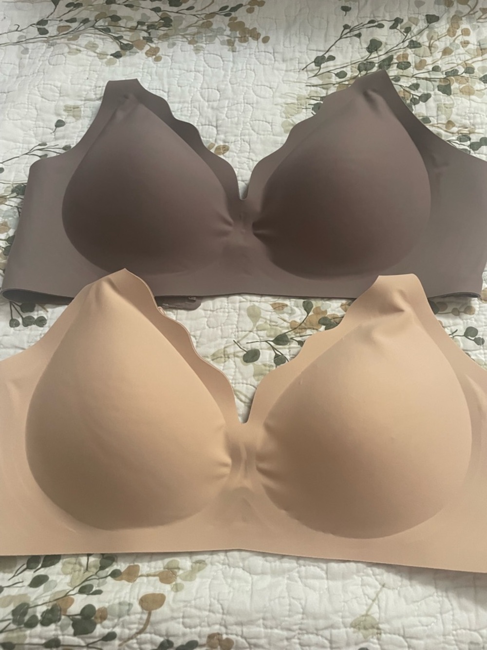 Two set Seamless Comfort Wireless Bra - Taupe and Nude( new without no tag)